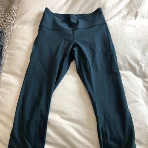 Cropped dark teal Lululemon leggings
